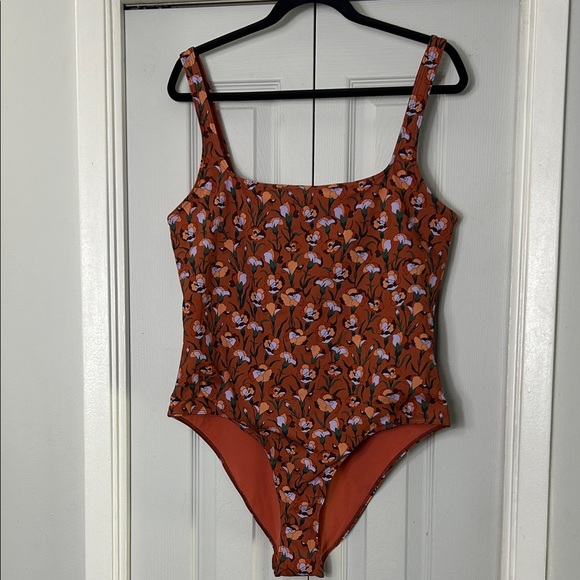 {BNWT} ARITZIA Rust/Burnt orange One-Piece Swimsuit. - Picture 5 of 8